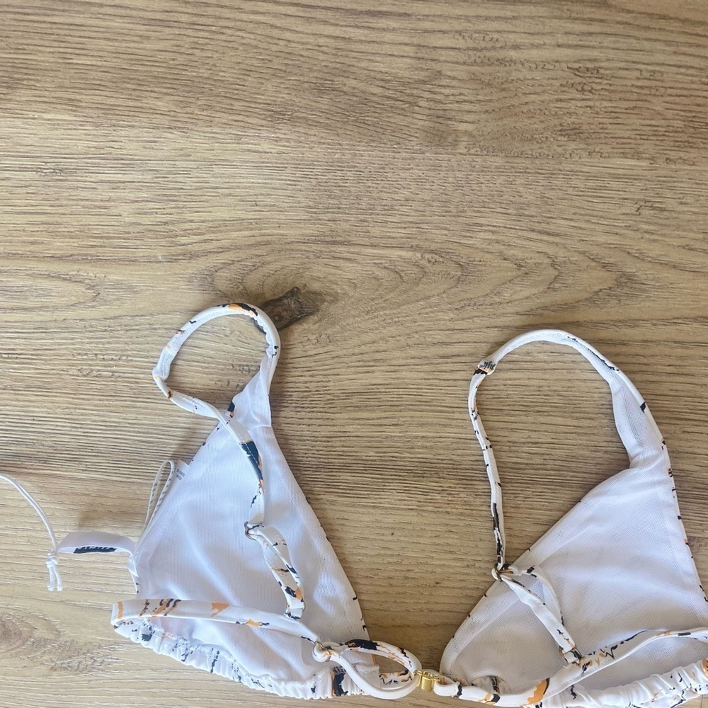 Andie Swim x Demi Moore The Tropez Bikini Top in White Fireworks Womens Size Med - Picture 8 of 10